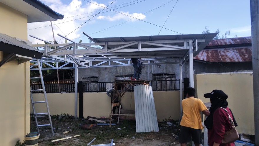 Pembuatan lahan parkir kantor desa tahun 2024